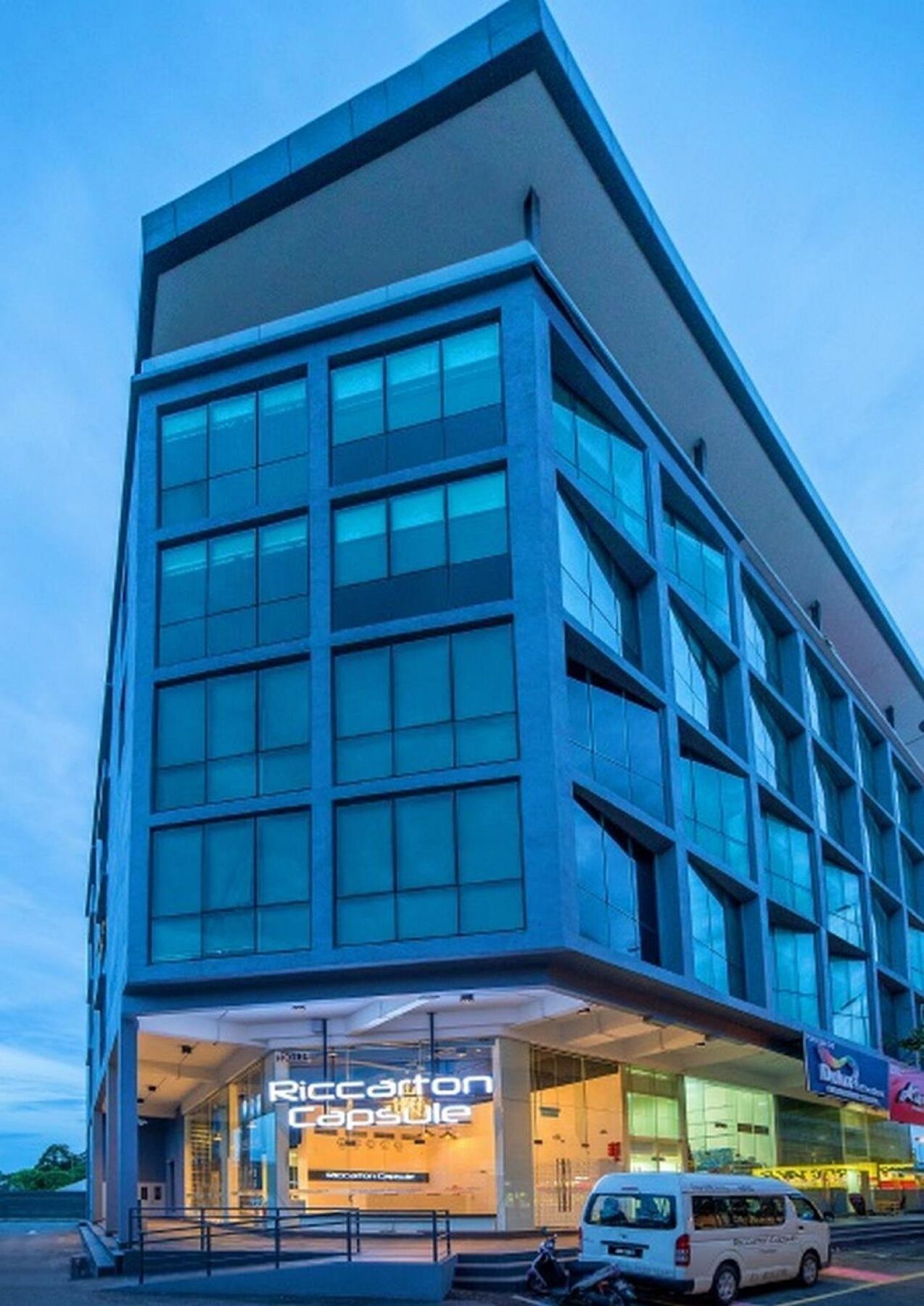 Riccarton Capsule Hotel Kuala Lumpur Exterior photo