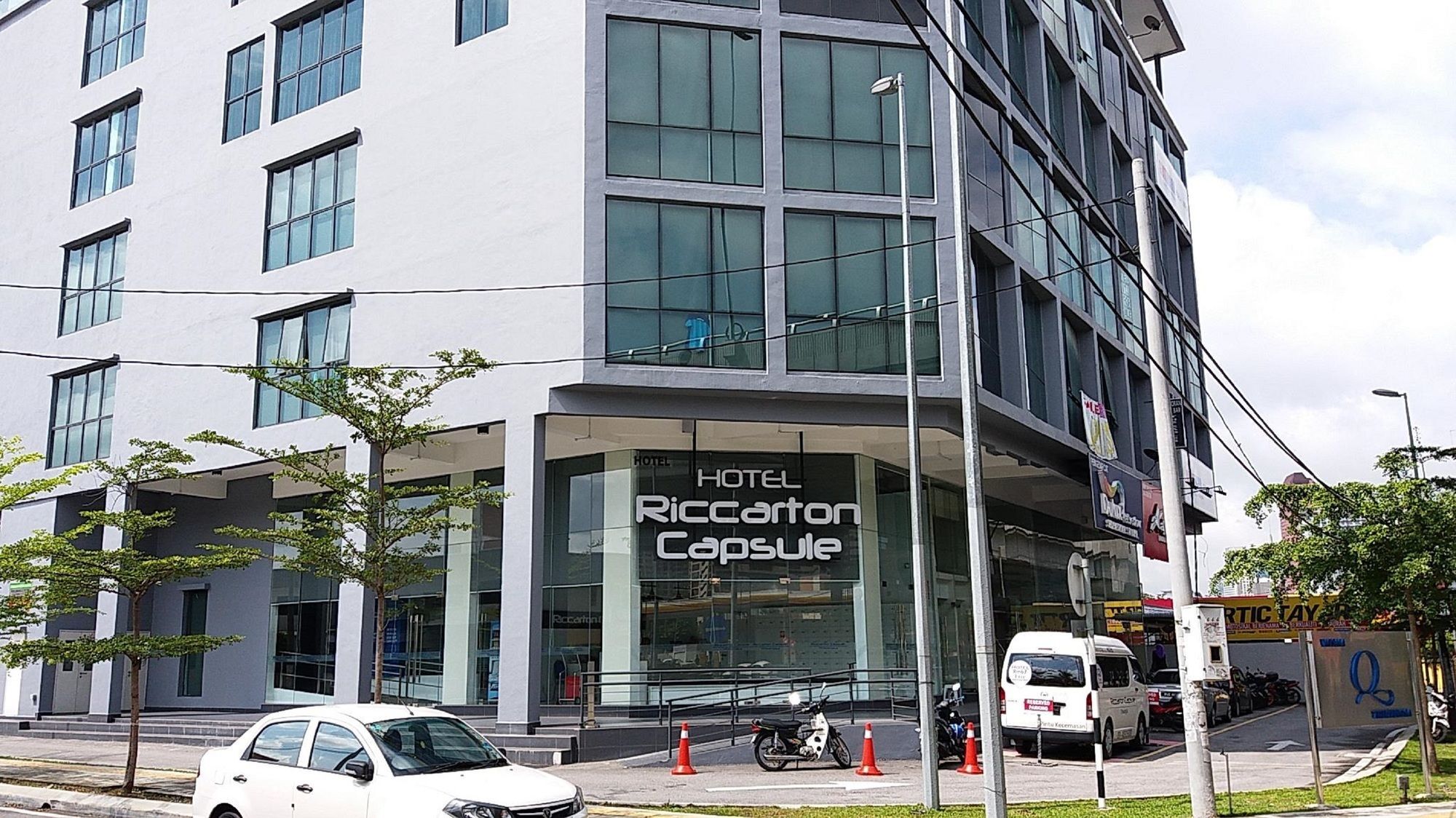 Riccarton Capsule Hotel Kuala Lumpur Exterior photo